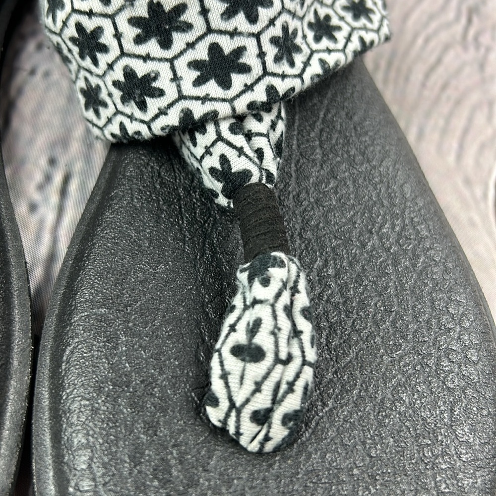 SANUK Black & White Yoga Mat Thong Sling Back Soft Cotton Sandals - Picture 14 of 17